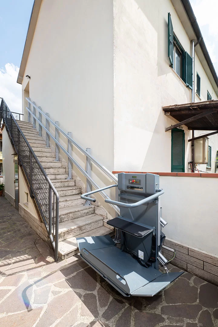 Montascale Pedane Poltroncine per Disabili a Tarquinia